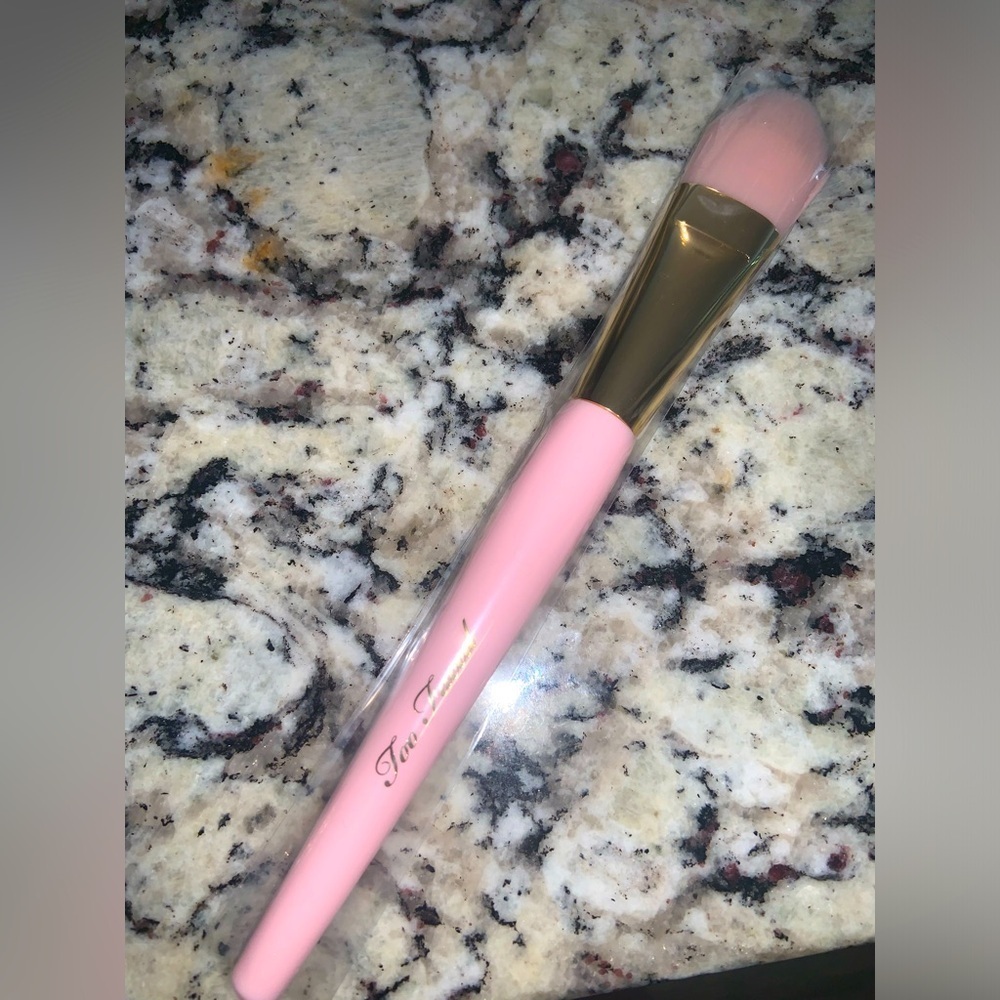 Too faced concealer/foundation brush new!